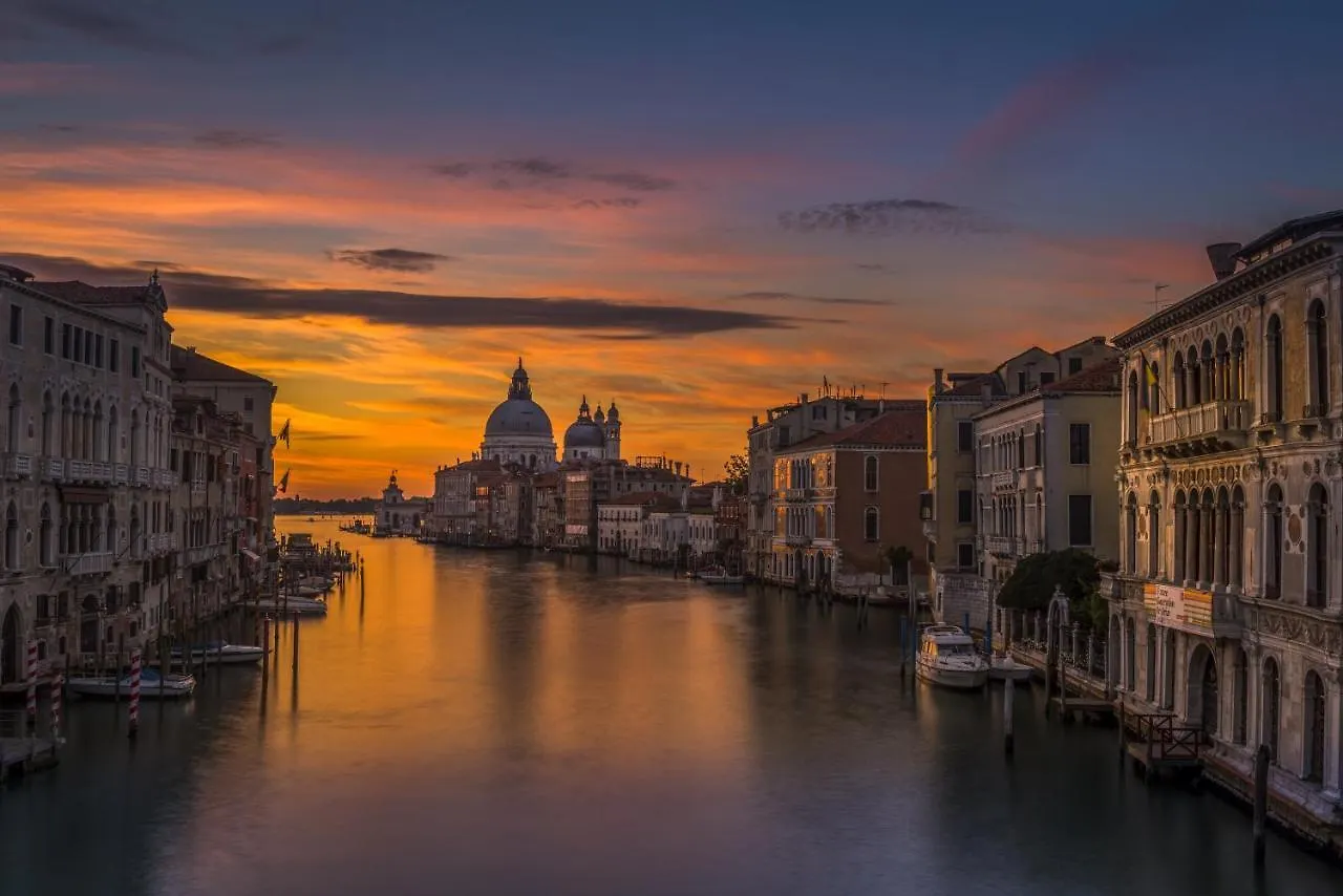 Hotel Albergo Casa Peron Venice