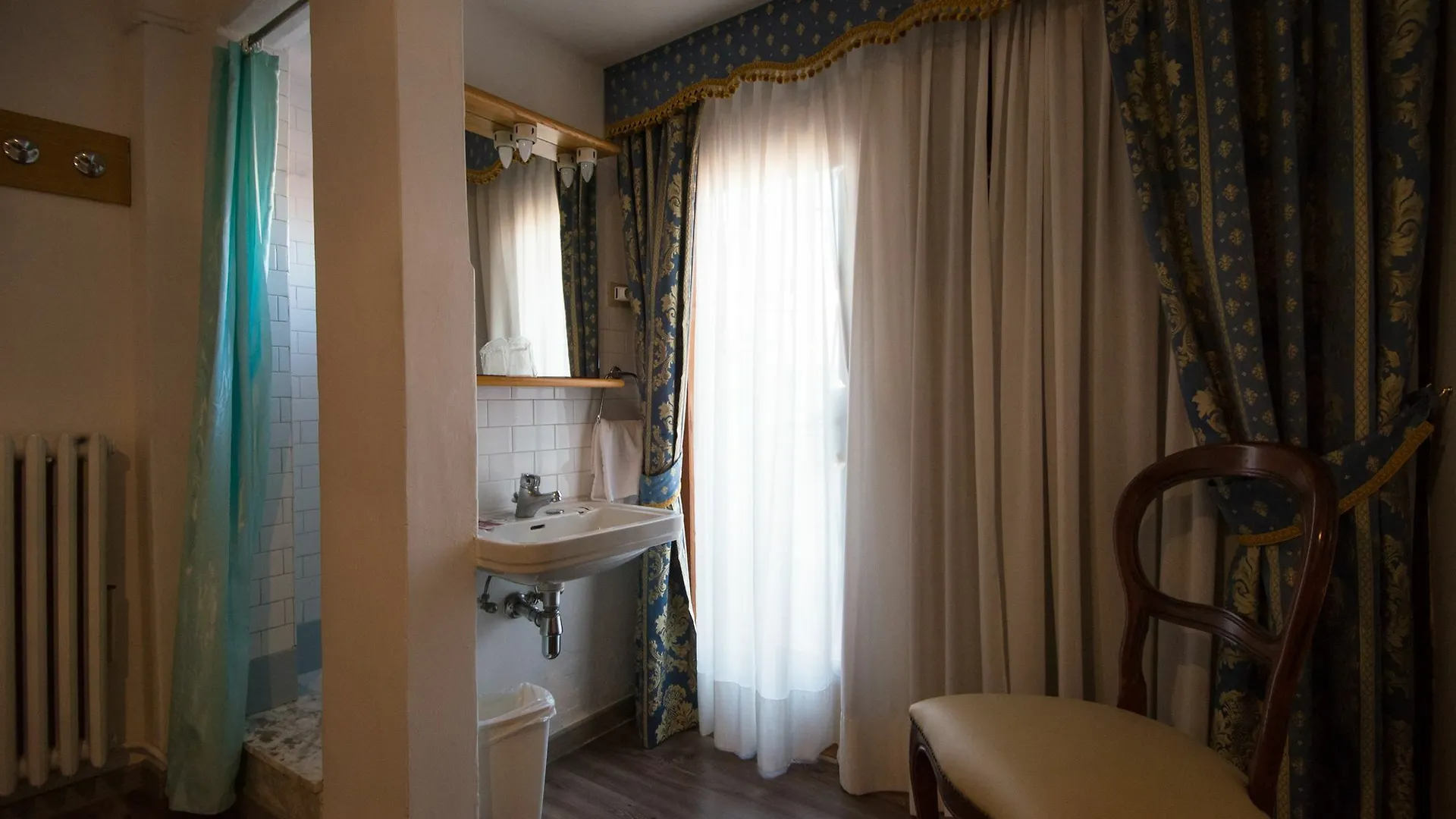 Hotel Albergo Casa Peron Venice Italy