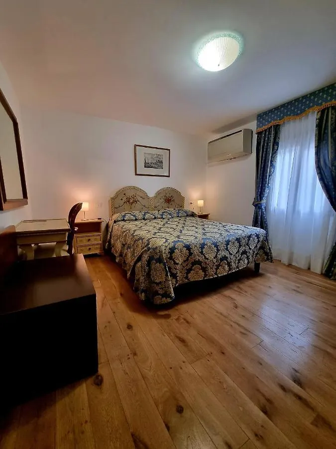 Hotel Albergo Casa Peron Venedig